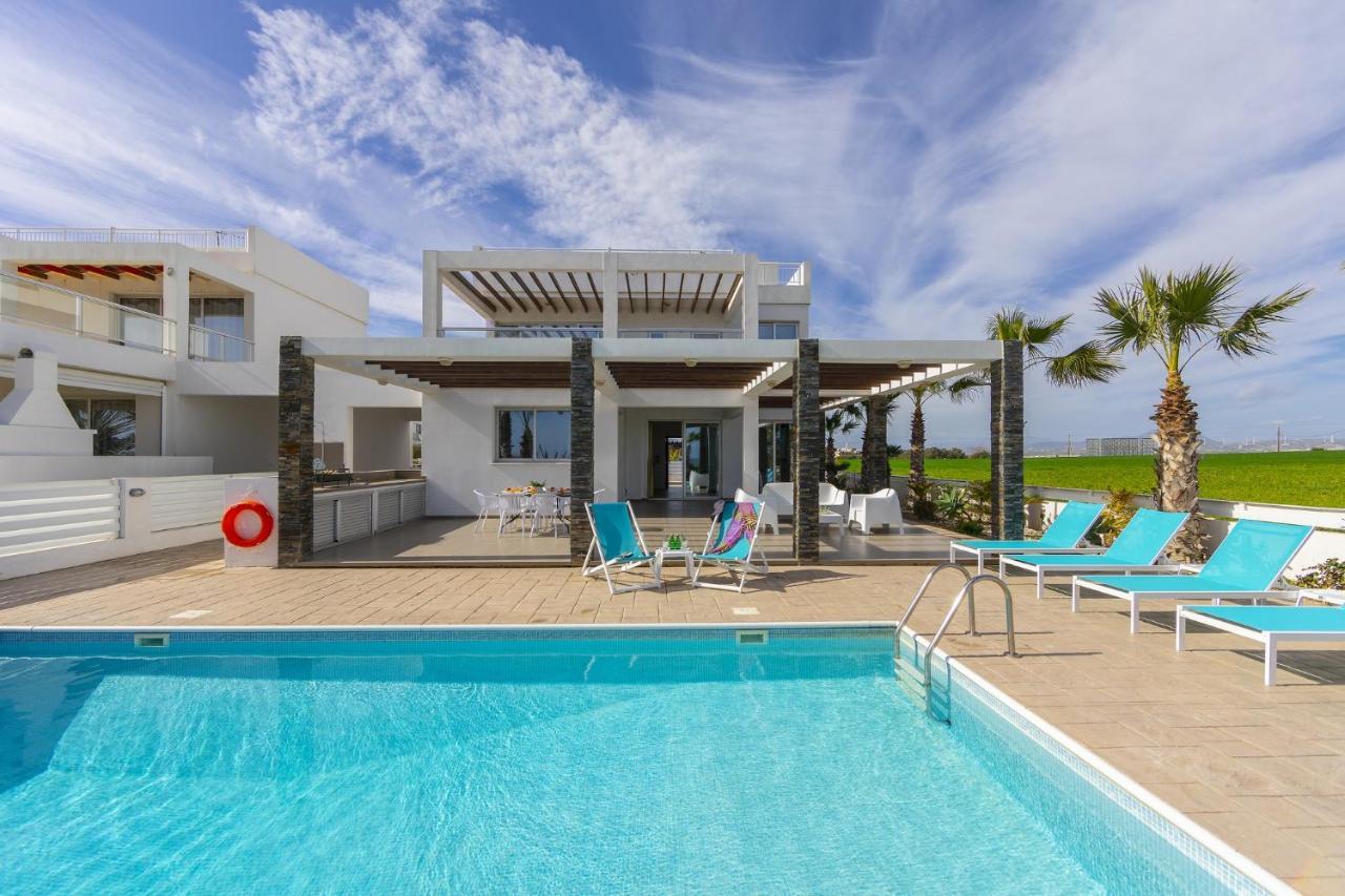 Faros BeachFront Villa Perivolia Exterior foto