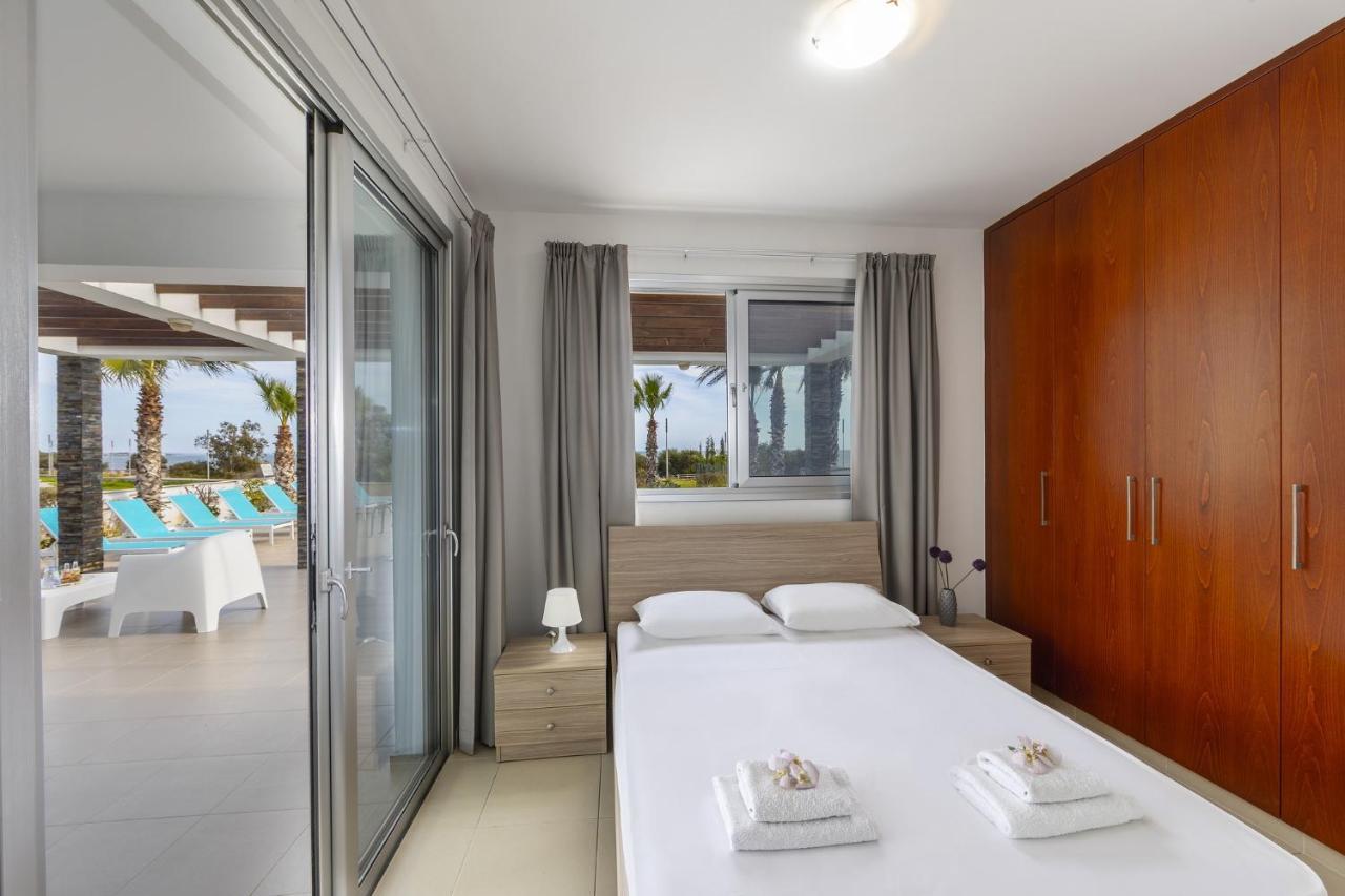Faros BeachFront Villa Perivolia Exterior foto