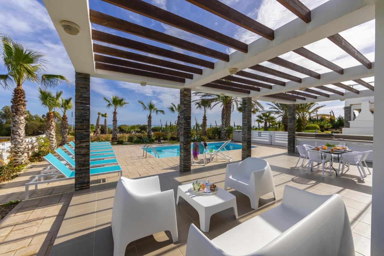 Faros BeachFront Villa Perivolia Exterior foto