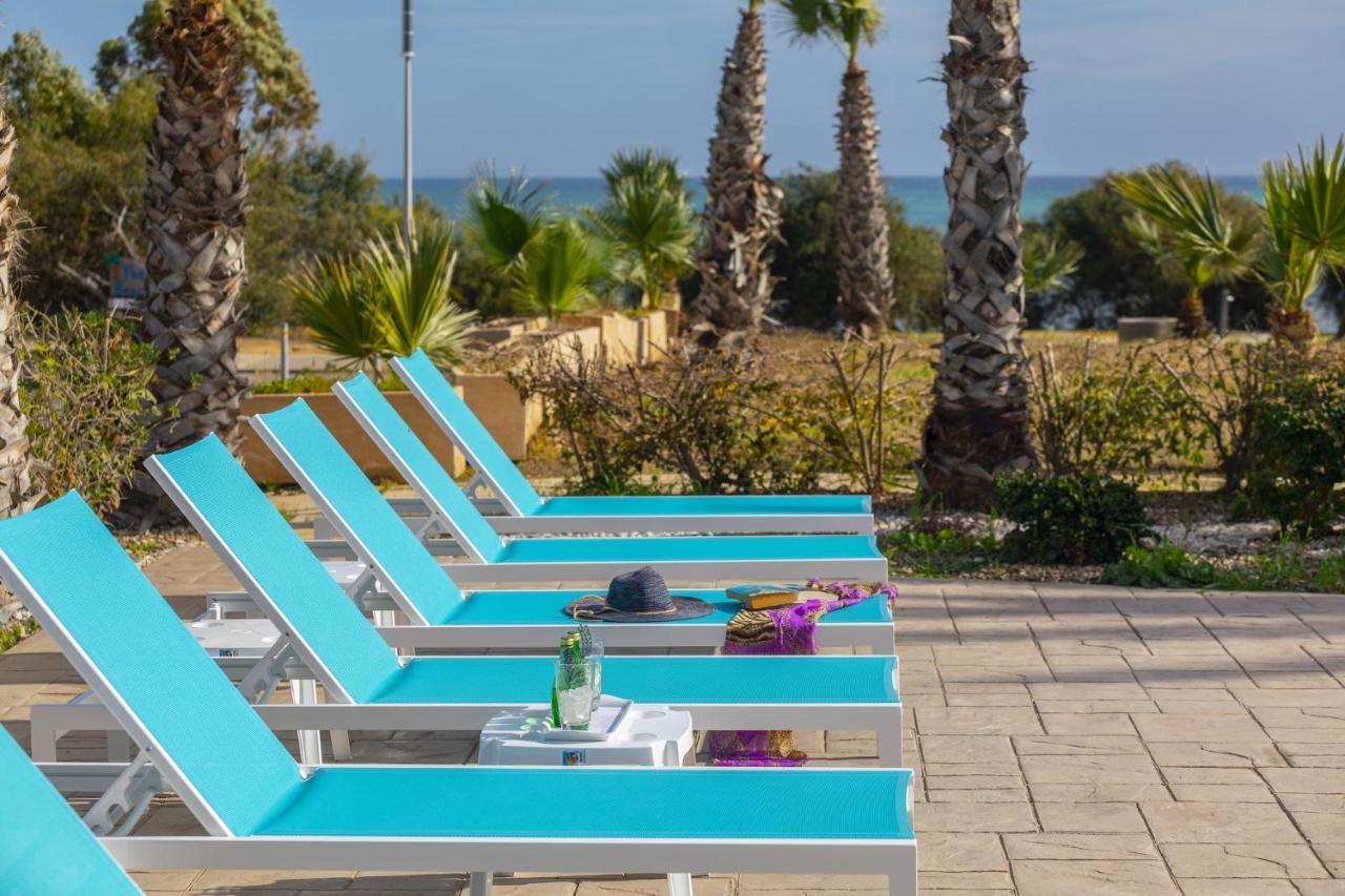 Faros BeachFront Villa Perivolia Exterior foto